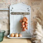 Ancien porte ustensiles de cuisine en tôle émaillée 4 Ancien porte ustensiles de cuisine en tôle émaillée