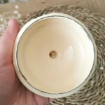 Ancienne cafetière vintage en tôle émaillée couleur crème