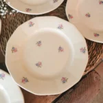 Assiettes plates Digoin Sarreguemines petites fleurs