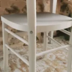 Bureau vintage patiné et sa chaise Luterma