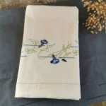 Drap ancien brodé Liseron Bleu