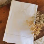 Drap ancien brodé monogramme JG 1 Drap ancien brodé monogramme JG