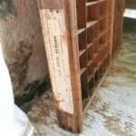 Grand casier d'imprimeur vintage 3 Grand casier d'imprimeur vintage