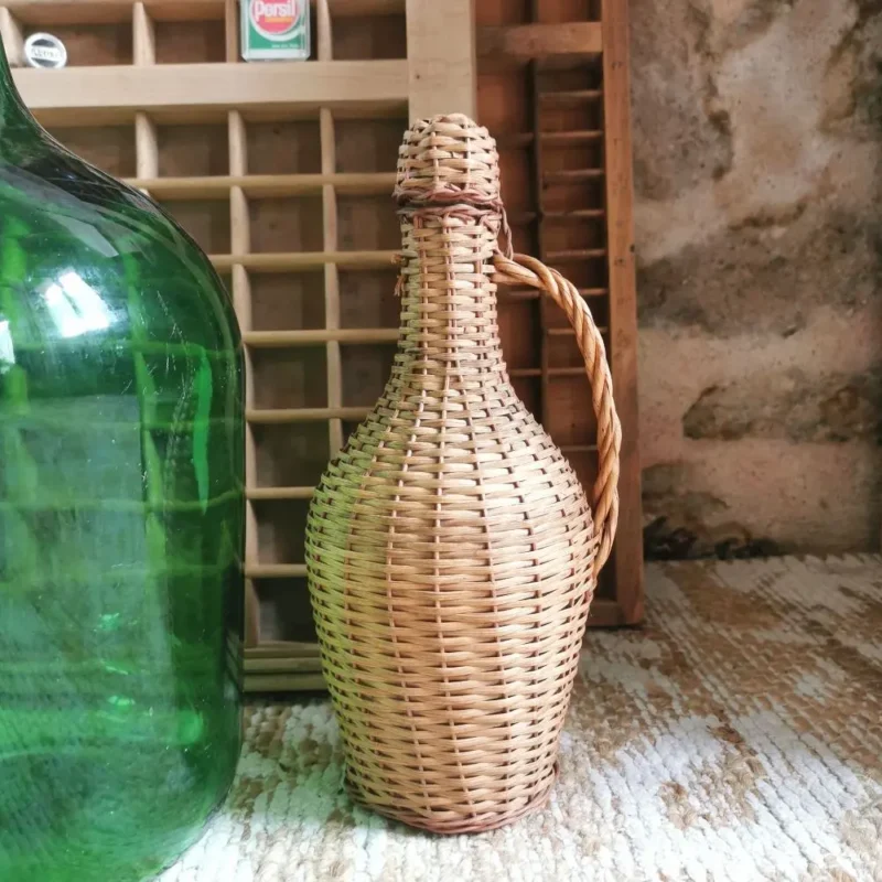 Petite Dame Jeanne en Osier avec Bouchon