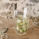 Pichet ancien en verre épais, motifs Marguerites