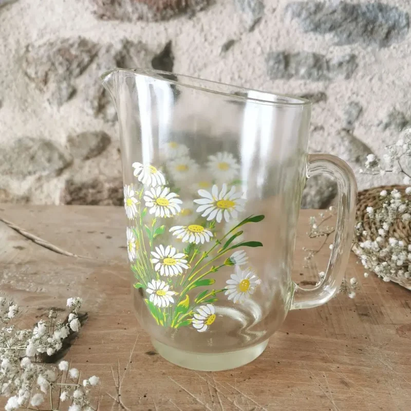 Pichet ancien en verre épais, motifs Marguerites