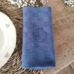 Serviettes de table anciennes teintées Bleu, Brodées MP