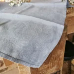 Serviettes de table anciennes teintées Bleu grisé, Brodées JG